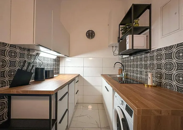 Fabulous 2 Bedrooms Flat Near To Hauptbahnhof